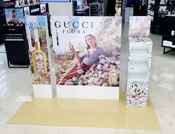 Corner Gucci Flora en parfumerie
